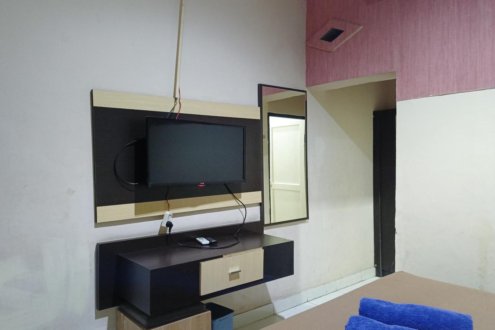 Oyo 93665 Puri Homestay Kendari Ngoại thất bức ảnh