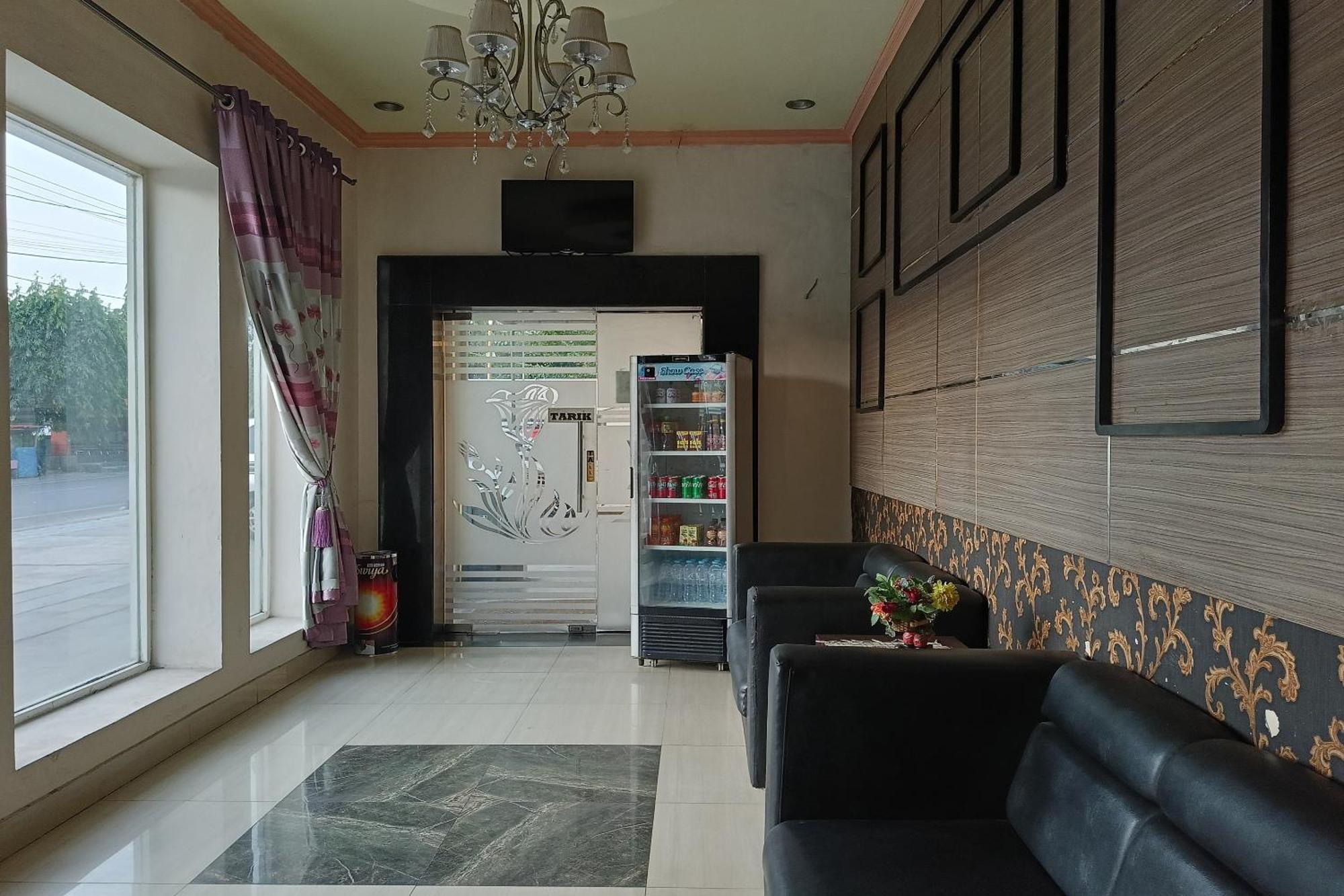 Oyo 93665 Puri Homestay Kendari Ngoại thất bức ảnh